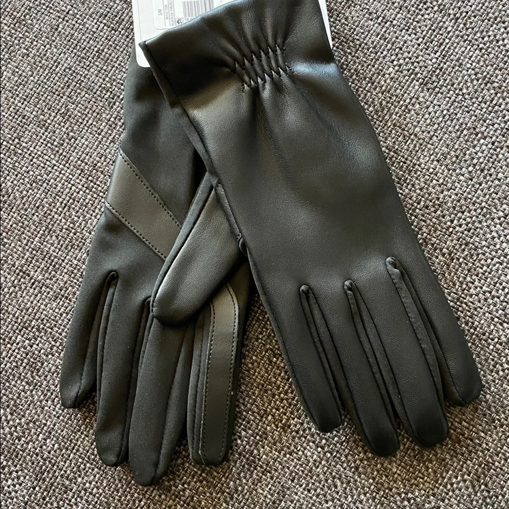 NWT isotoner Womens Lined Faux Leather Stretch Glove, Touchscreen Black S/M